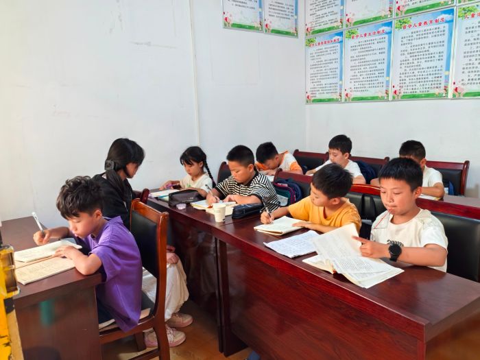 7C51FA5E864690779C8D66D91454D400